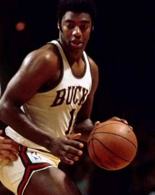 受到球迷的 受到球迷的